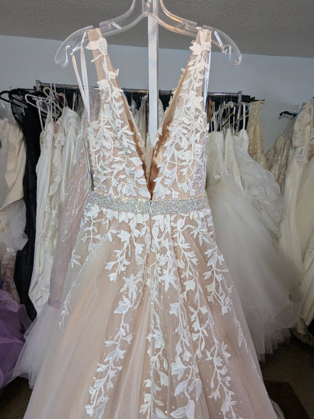 Sherri Hill 11335 Ivory Nude Lace Ball Gown Size 6 Deep V Bridal Formal NWT - Picture 6 of 9